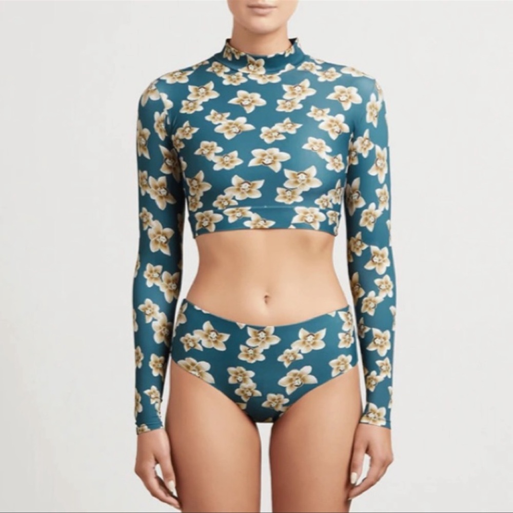 Acacia Swimwear Indo Rashguard Top Tropical Flower Swim Long Sleeve Small